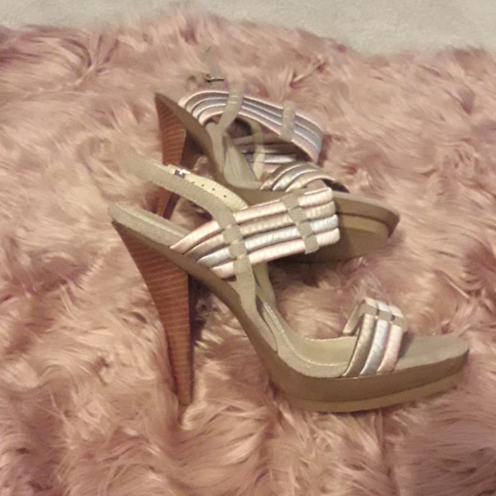 Like New Calvin Klein Open Toe Sandals 8.5